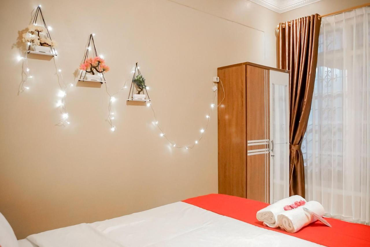 RedDoorz near Taman Safari 2 Otel Bogor Dış mekan fotoğraf